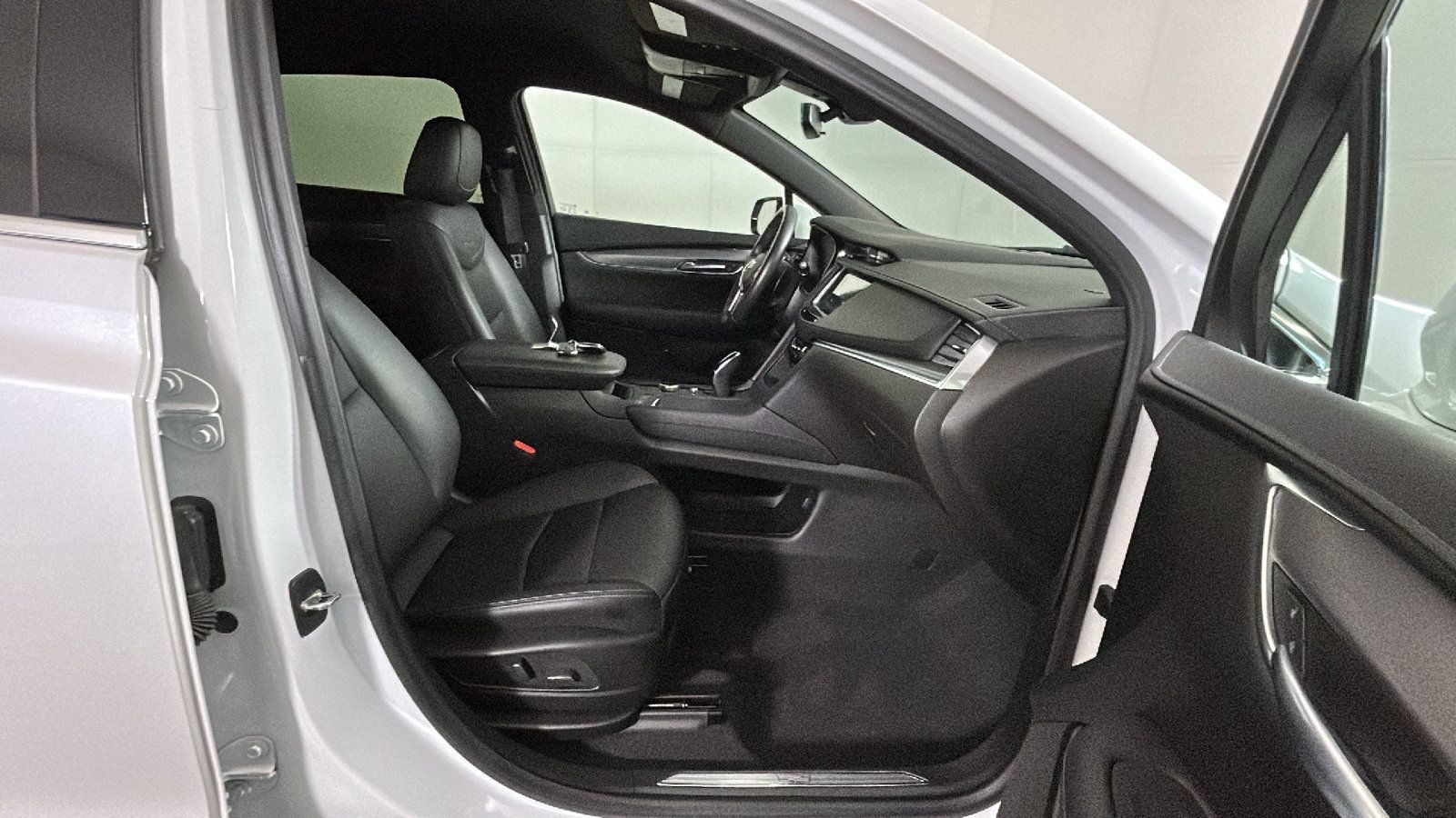 Used 2022 Cadillac XT5 Luxury AWD/4WD image 34