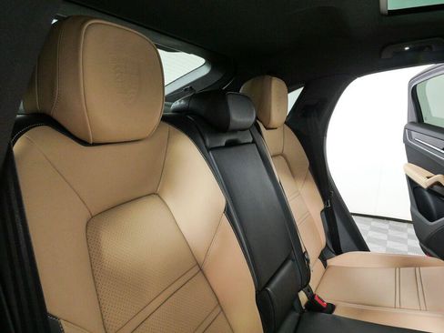 New 2026 Porsche Cayenne Coupe AWD/4WD image 24