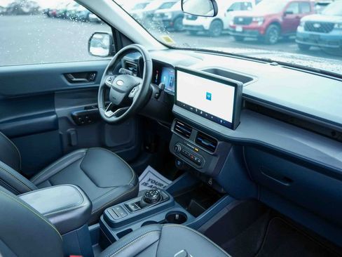 Used 2025 Ford Maverick Lobo image 13