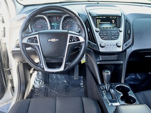 Used 2016 Chevrolet Equinox LT w/ Convenience Package AWD/4WD image 17