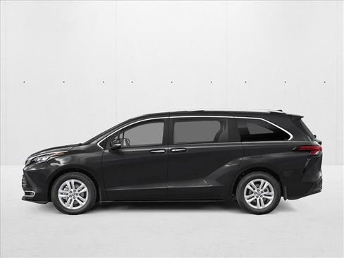 New 2026 Toyota Sienna Limited FWD image 3