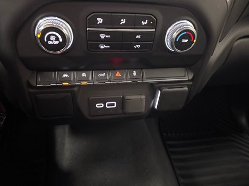 Used 2024 GMC Sierra 1500 Pro w/ Graphite Edition AWD/4WD image 19