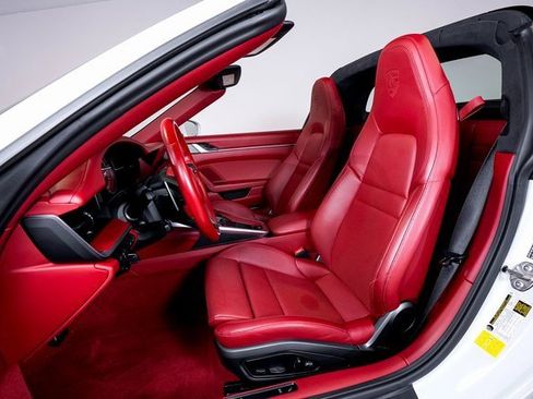 Used 2022 Porsche 911 Targa 4S w/ Premium Package image 15