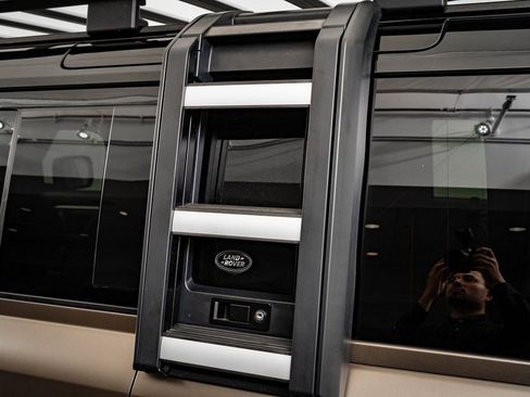 Used 2021 Land Rover Defender 110 X image 19