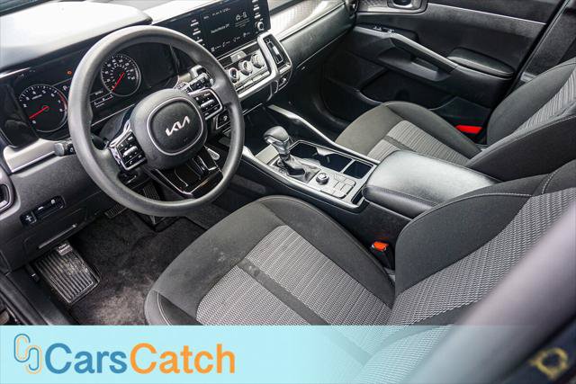 Used 2023 Kia Sorento LX FWD image 17