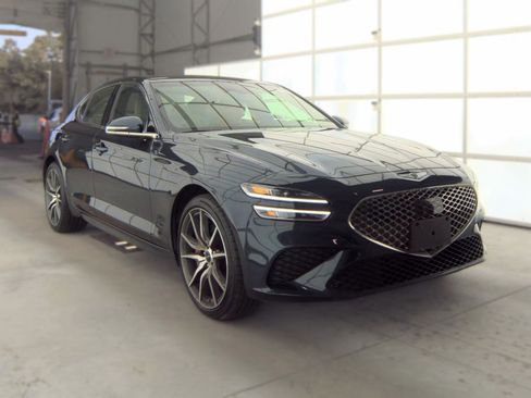 Used 2025 Genesis G70 2.5T AWD/4WD image 2