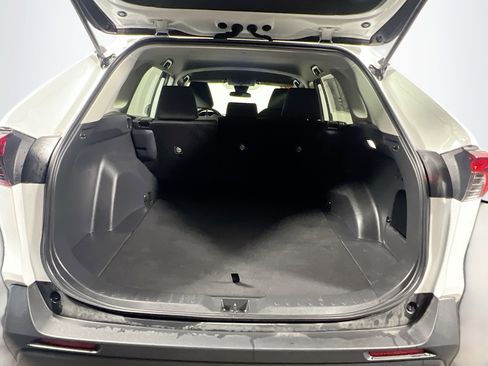 Used 2024 Toyota RAV4 XLE FWD image 34