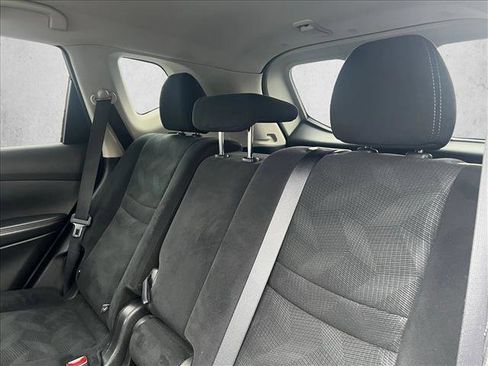 Used 2016 Nissan Rogue S image 20