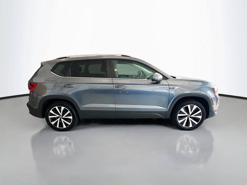 Used 2022 Volkswagen Taos SE AWD/4WD image 16