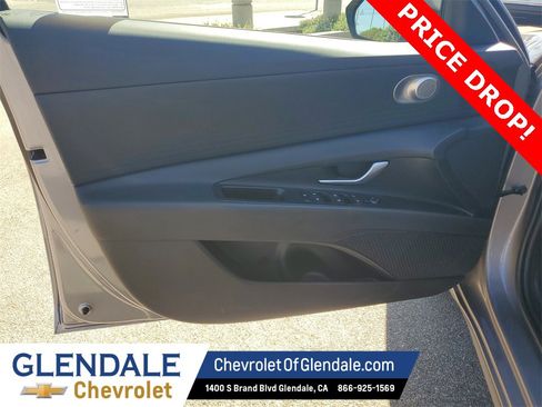 Used 2024 Hyundai Elantra SEL image 18