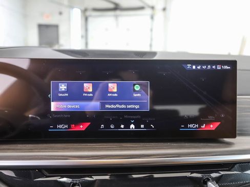 New 2026 BMW X5 xDrive40i w/ Climate Comfort Package image 17