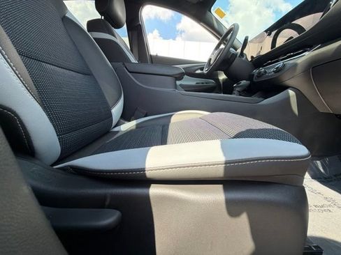 Used 2026 Buick Envista Preferred FWD image 28