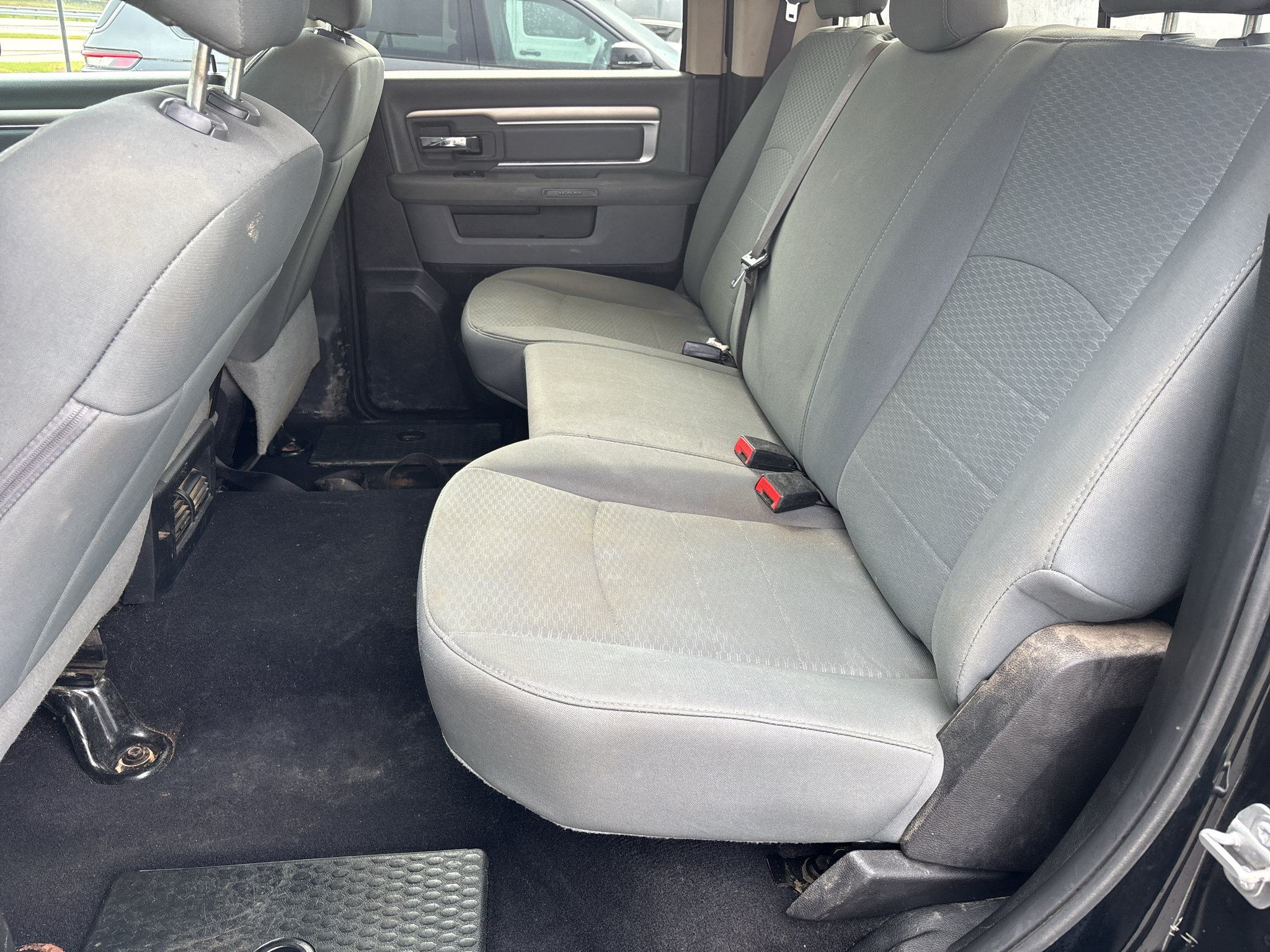 Used 2020 RAM 1500 Classic SLT RWD image 16