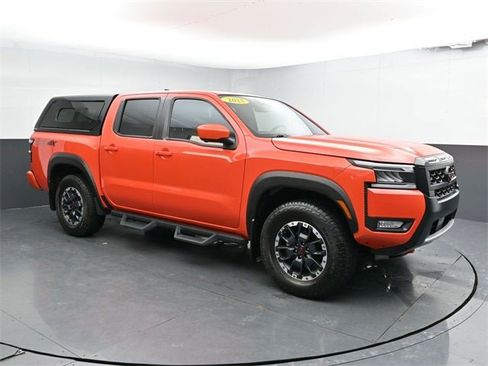 Used 2025 Nissan Frontier PRO-4X w/ Pro Premium Package image 3