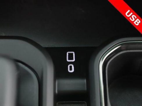 Used 2023 GMC Sierra 1500 AT4 w/ Technology Package AWD/4WD image 26