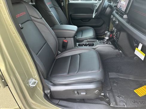 New 2026 Jeep Wrangler Unlimited Rubicon AWD/4WD image 13