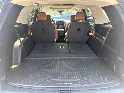 Used 2020 Chevrolet Traverse High Country w/ LPO, 'HIT The Road' Package AWD/4WD image 20
