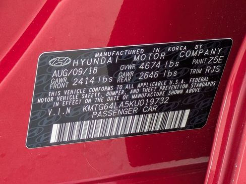 Used 2019 Genesis G70 2.0T Advanced image 25