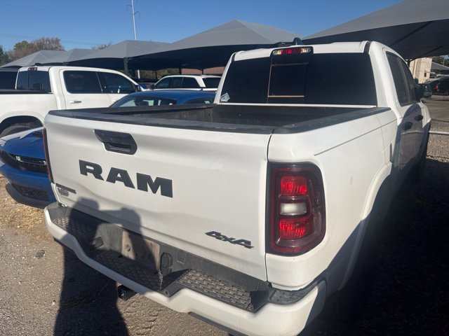Used 2025 RAM 1500 Big Horn AWD/4WD image 3