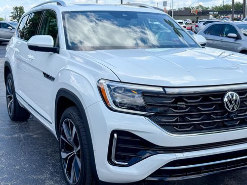 Used 2026 Volkswagen Atlas SEL Premium R-Line AWD/4WD image 3