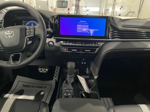 New 2026 Toyota Camry SE image 13