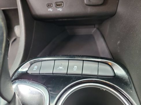Used 2024 Buick Encore GX Sport Touring FWD image 34