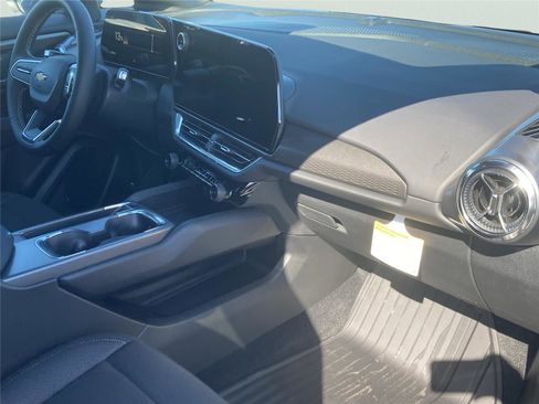 New 2026 Chevrolet Equinox EV LT w/ Comfort Package AWD/4WD image 20