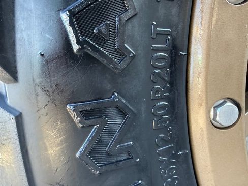 Used 2018 Toyota Tacoma SR AWD/4WD image 16
