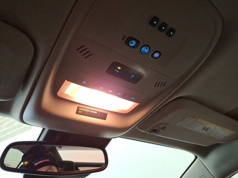 Used 2014 Chevrolet Volt w/ Enhanced Safety Package 2 image 25