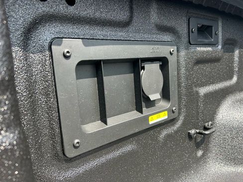 Used 2025 Ford Ranger XLT w/ Equipment Group 301A High image 8