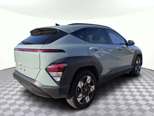 Used 2025 Hyundai Kona SEL FWD image 3