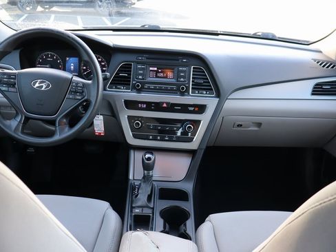 Used 2016 Hyundai Sonata SE image 15