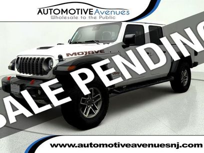 Used 2025 Jeep Gladiator Mojave w/ Convenience Group