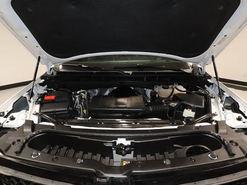 Certified 2024 Cadillac Escalade Sport w/ LPO, ONYX Package image 35