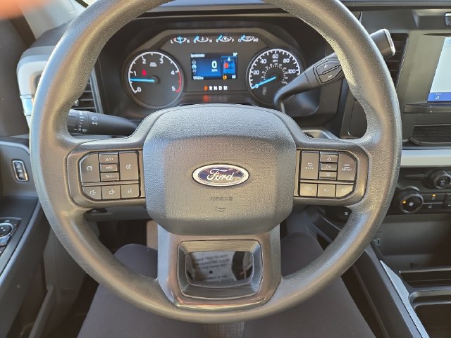 Used 2023 Ford F350 4x4 Crew Cab Super Duty image 21