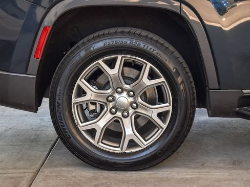 Used 2022 Jeep Wagoneer Series II AWD/4WD image 11