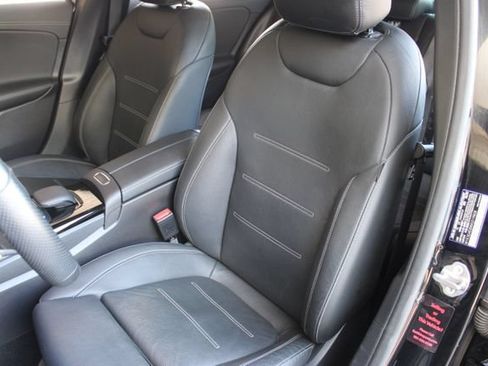 Used 2021 Mercedes-Benz A 220 image 9