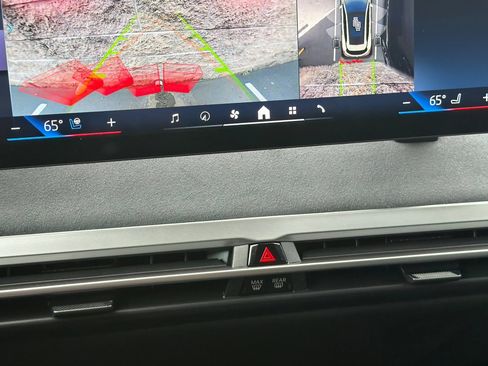 Used 2026 BMW iX xDrive45 w/ M Sport Package image 27