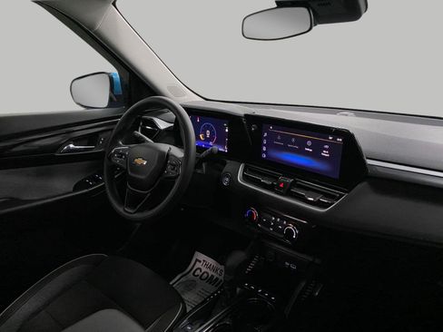 Used 2025 Chevrolet TrailBlazer LT w/ Driver Confidence Package FWD image 18