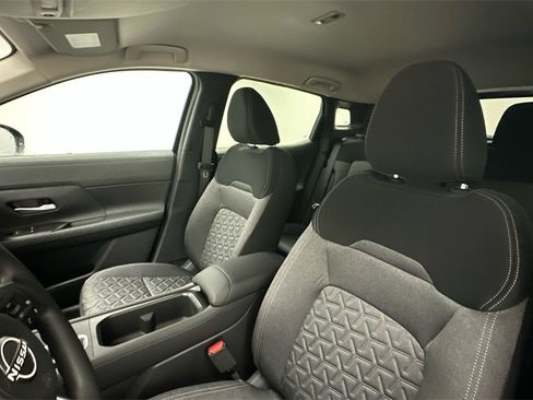 New 2026 Nissan Kicks SV w/ Cold Weather Package image 9