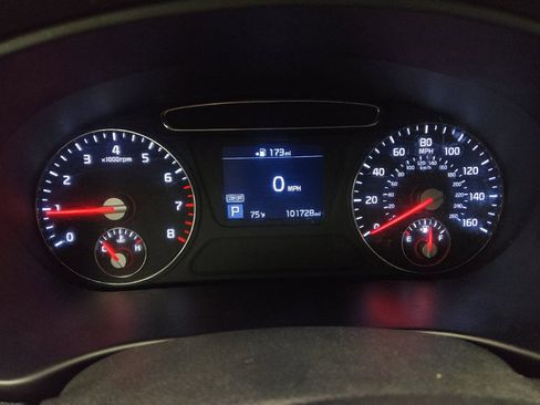 Used 2020 Kia Sorento LX FWD image 23