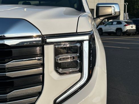 Used 2025 GMC Sierra 1500 SLT w/ SLT Premium Plus Package AWD/4WD image 12