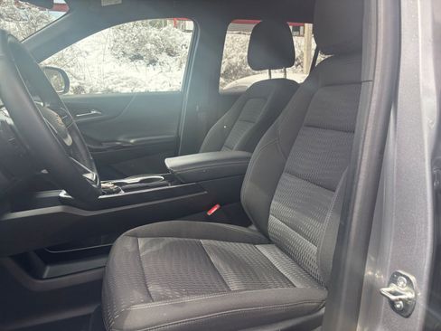 Used 2025 Chevrolet Equinox LT image 36