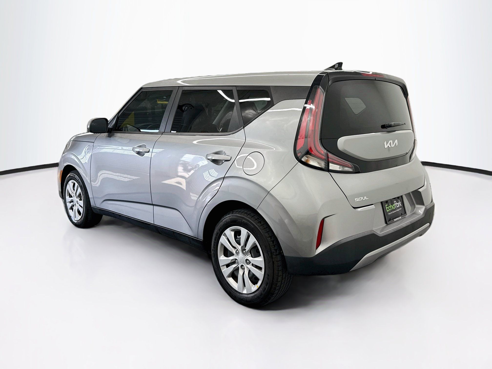 Used 2023 Kia Soul LX FWD image 5