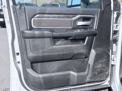 Used 2024 RAM 3500 SLT w/ Quick Order Package 2YG SLT image 28