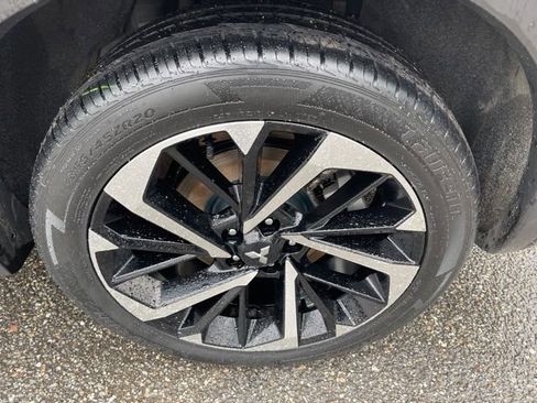 Used 2024 Mitsubishi Outlander SE AWD/4WD image 9