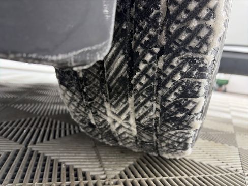 Used 2023 Buick Envision Essence image 12