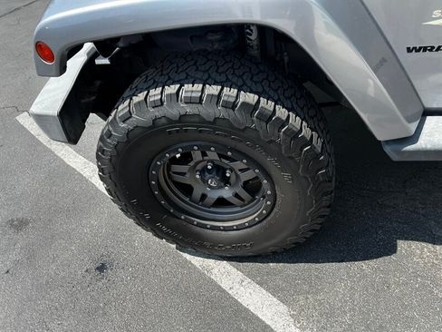 Used 2014 Jeep Wrangler Sahara w/ Connectivity Group AWD/4WD image 14