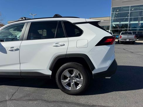 Used 2025 Toyota RAV4 XLE image 4