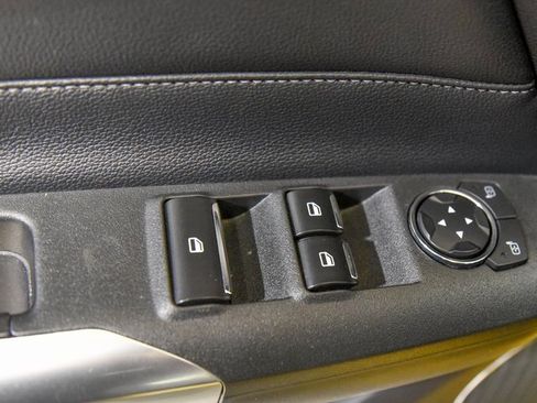 Used 2018 Ford Mustang GT Premium image 15